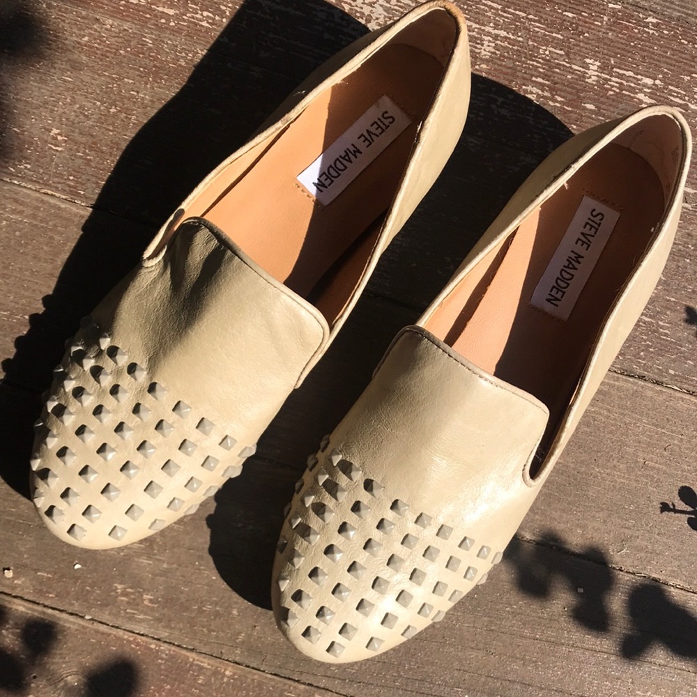 Steve Madden P-Galia Studded 6.5 Loafers